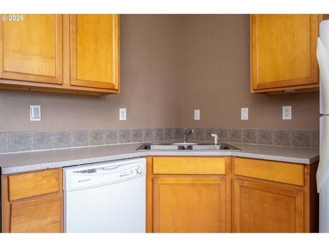 6710 Se 81ST Ave, Portland, OR 97206