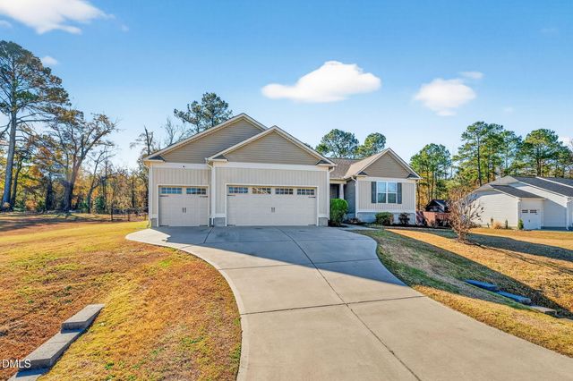 235 Highcroft Circle, Benson, NC 27504