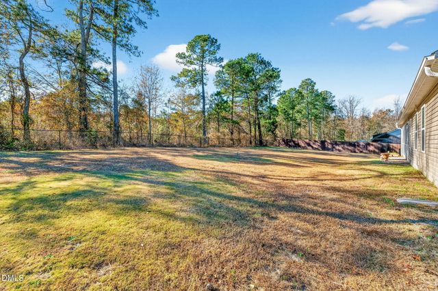 235 Highcroft Circle, Benson, NC 27504