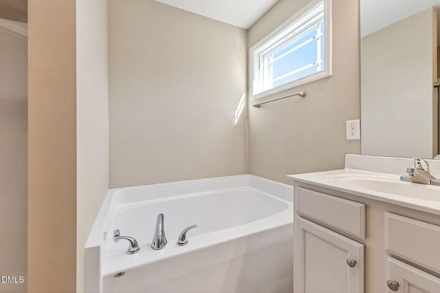 235 Highcroft Circle, Benson, NC 27504