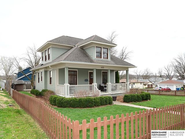 403 E 3rd Street, Papillion, NE 68046