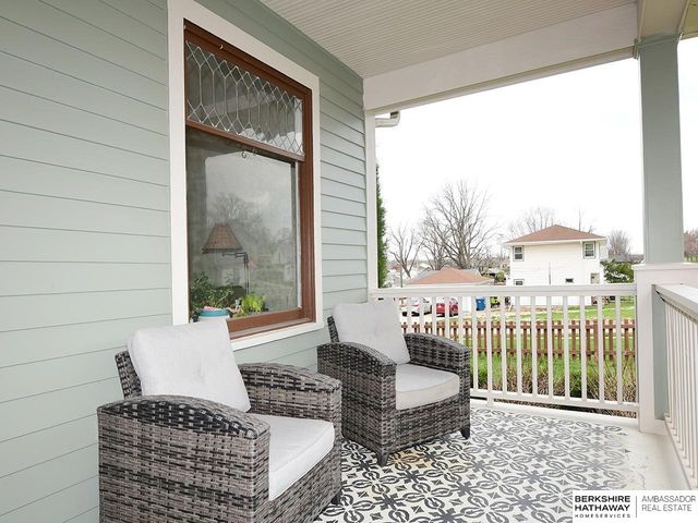 403 E 3rd Street, Papillion, NE 68046