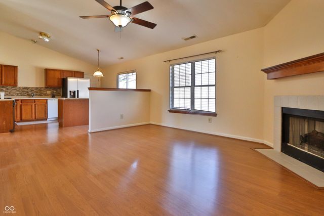 6438 Thistle, Avon, IN 46123