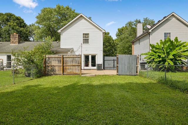 633 Lilly Lane, Murfreesboro, TN 37128