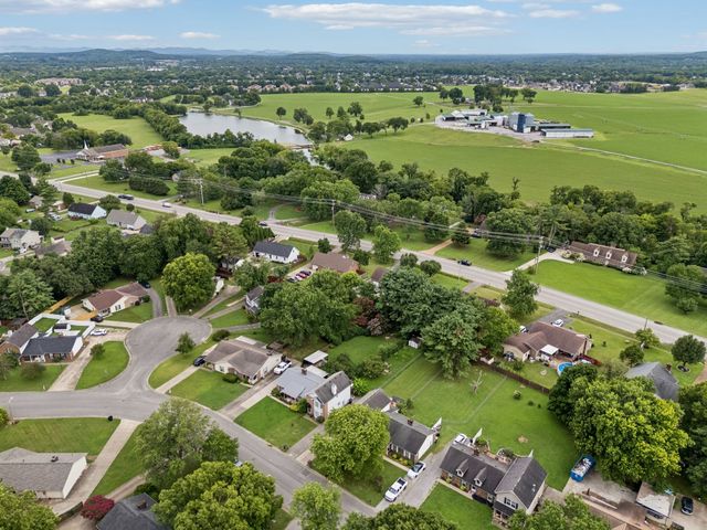 633 Lilly Lane, Murfreesboro, TN 37128