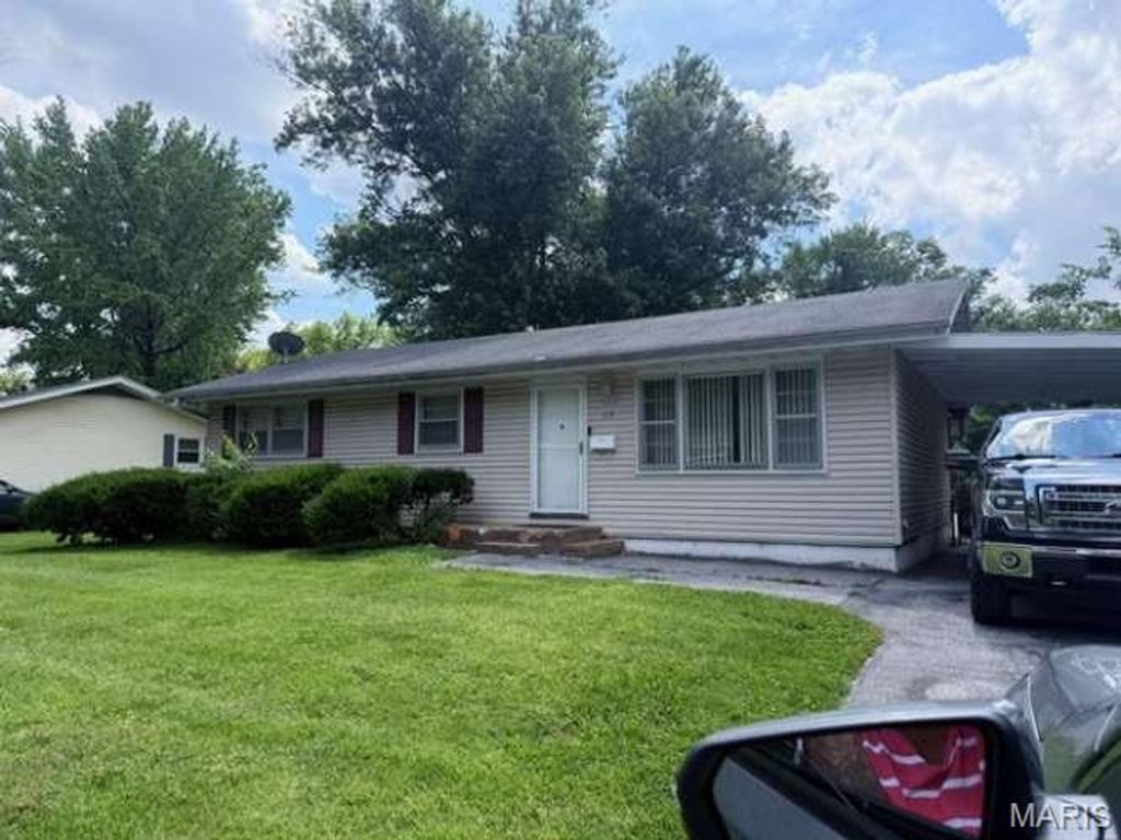 113 Forestwood Drive, St Louis, MO 63135
