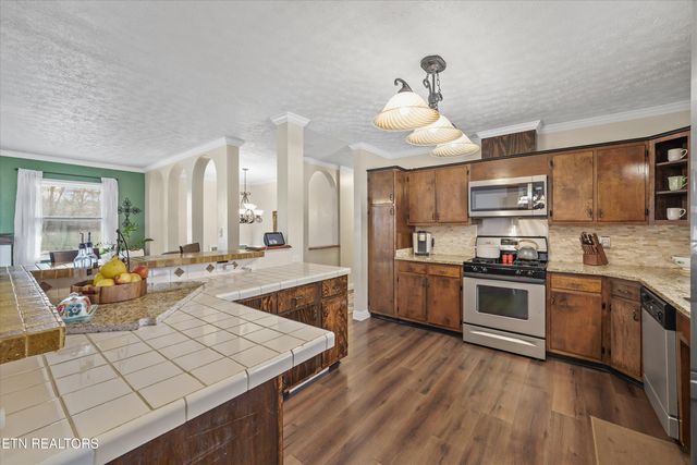 209 Highland Drive, Harriman, TN 37748