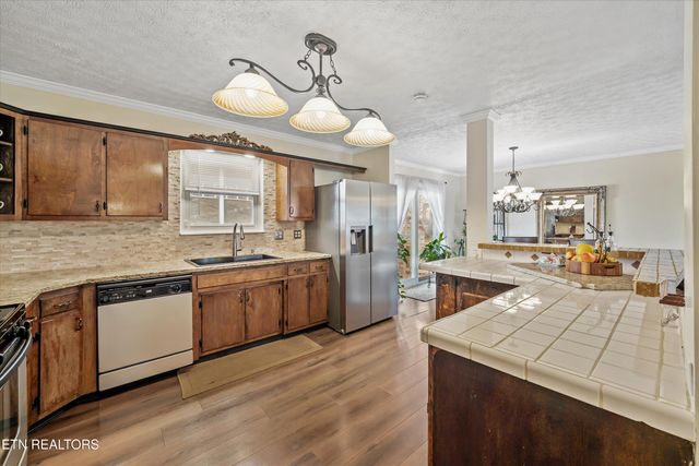 209 Highland Drive, Harriman, TN 37748