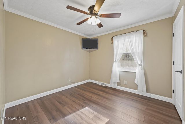 209 Highland Drive, Harriman, TN 37748