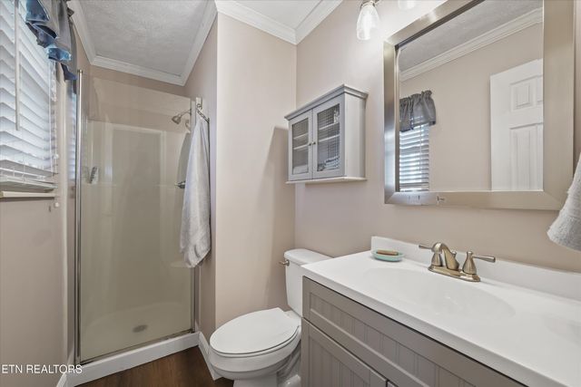 209 Highland Drive, Harriman, TN 37748