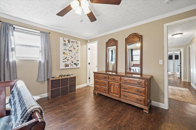 209 Highland Drive, Harriman, TN 37748