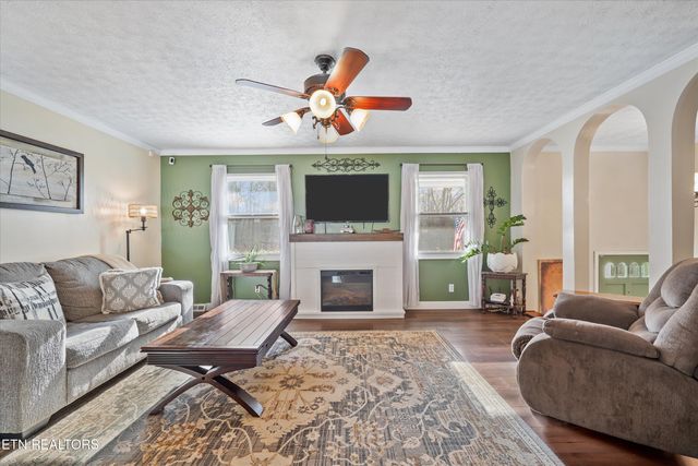 209 Highland Drive, Harriman, TN 37748