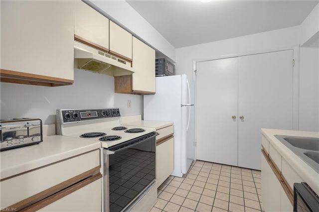 3126 Tidal Bay LN, Virginia Beach, VA 23451