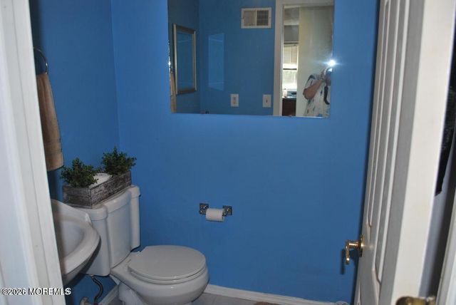 16 Liberty Place, Jackson, NJ 08527