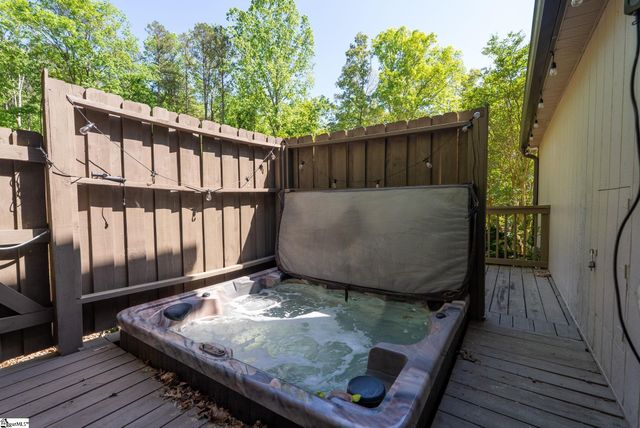 105 Spoon Court, Westminster, SC 29693