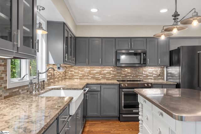 105 Spoon Court, Westminster, SC 29693