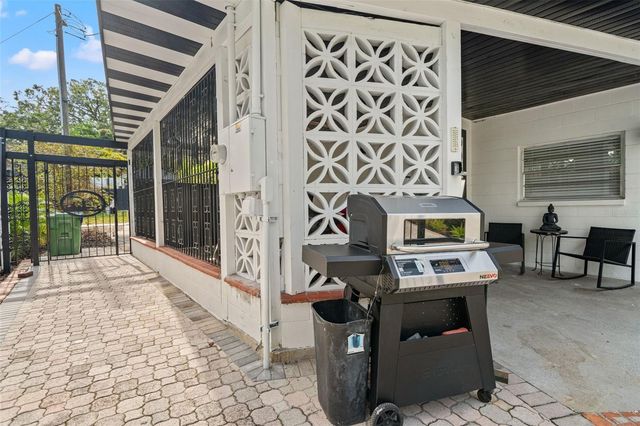 308 E HOLLYWOOD STREET, Tampa, FL 33604