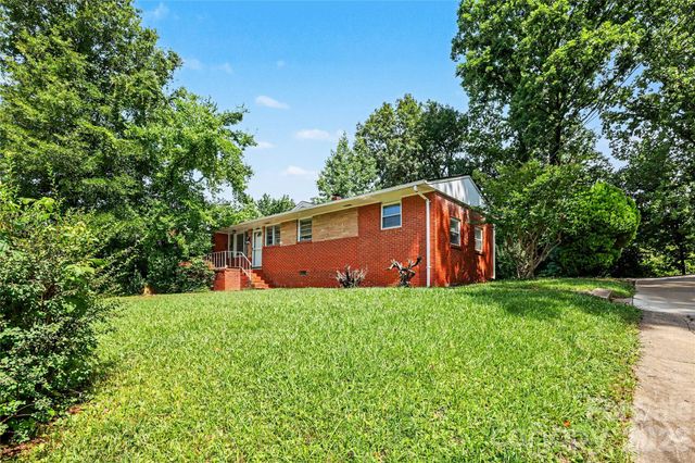 2000 Russell Avenue, Charlotte, NC 28216