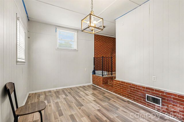 2000 Russell Avenue, Charlotte, NC 28216