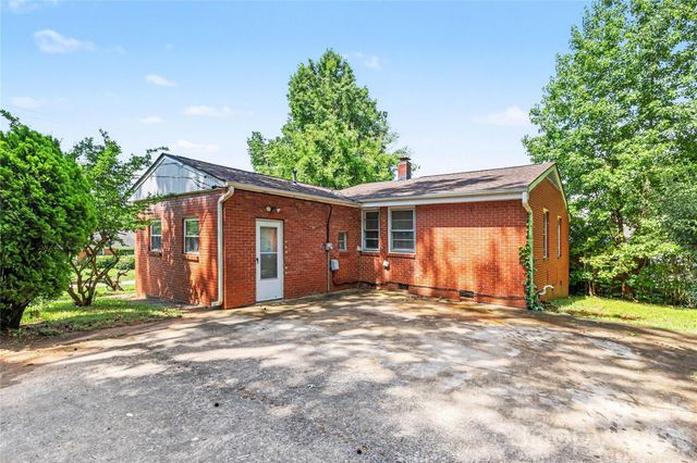 2000 Russell Avenue, Charlotte, NC 28216