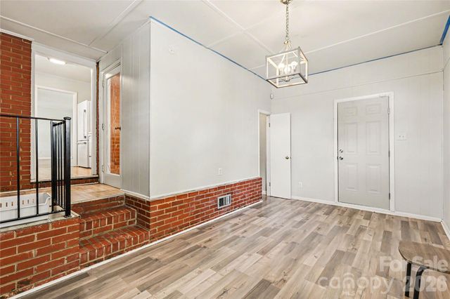 2000 Russell Avenue, Charlotte, NC 28216