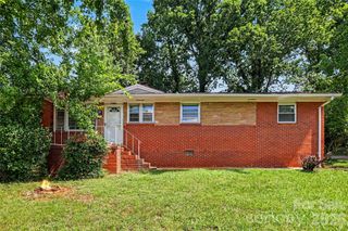 2000 Russell Avenue, Charlotte, NC 28216