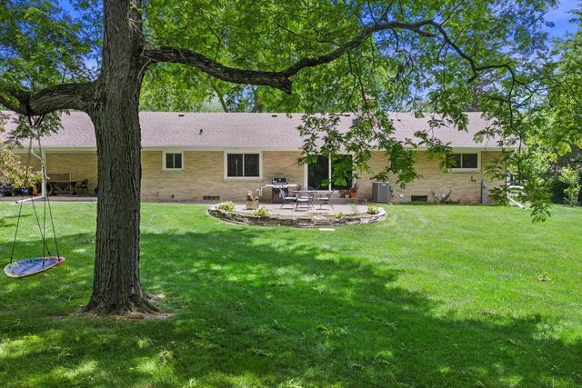 6269 Parkview ROAD, Greendale, WI 53129