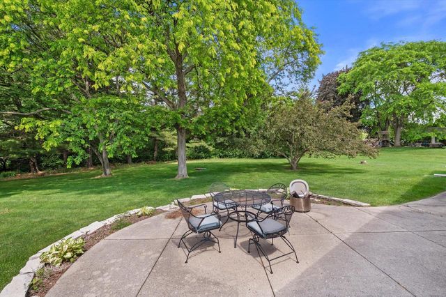 6269 Parkview ROAD, Greendale, WI 53129