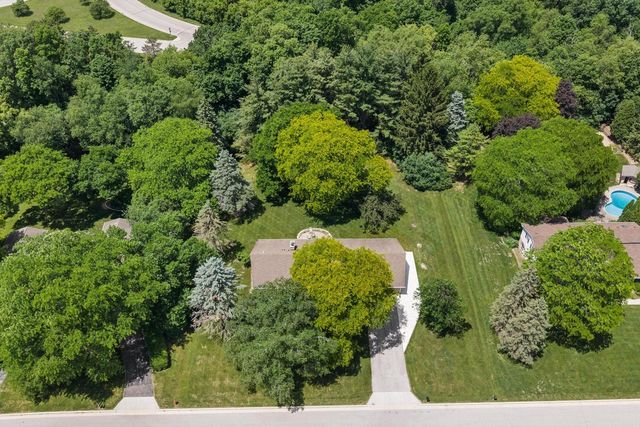 6269 Parkview ROAD, Greendale, WI 53129