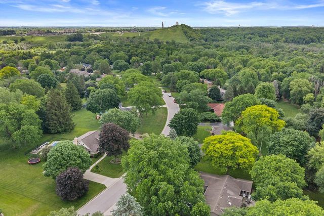 6269 Parkview ROAD, Greendale, WI 53129