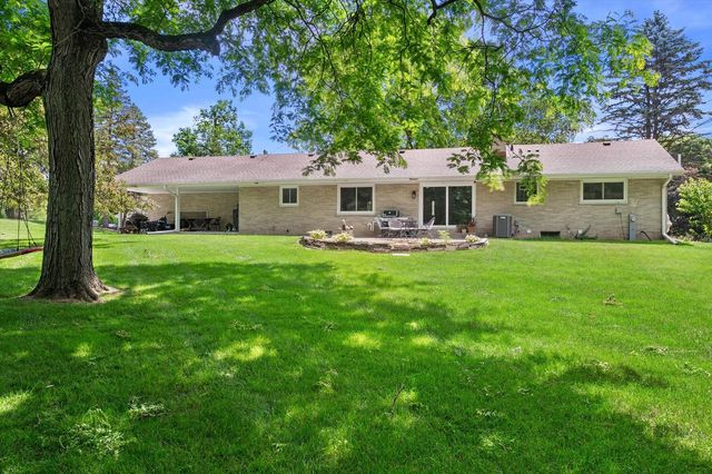 6269 Parkview ROAD, Greendale, WI 53129