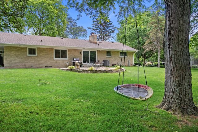 6269 Parkview ROAD, Greendale, WI 53129