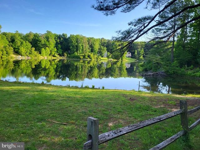 10231 ROOSEVELT LN, King George, VA 22485