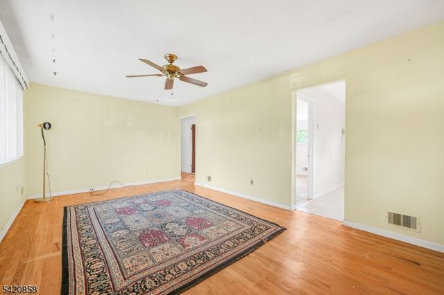 48 Prospect Rd, Parsippany-troy Hills Twp., NJ 07054