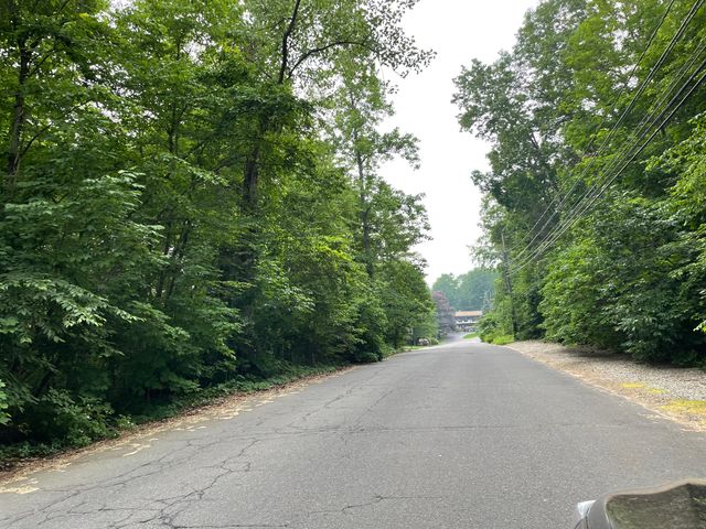 16 Morningcrest Drive, West Hartford, CT 06117