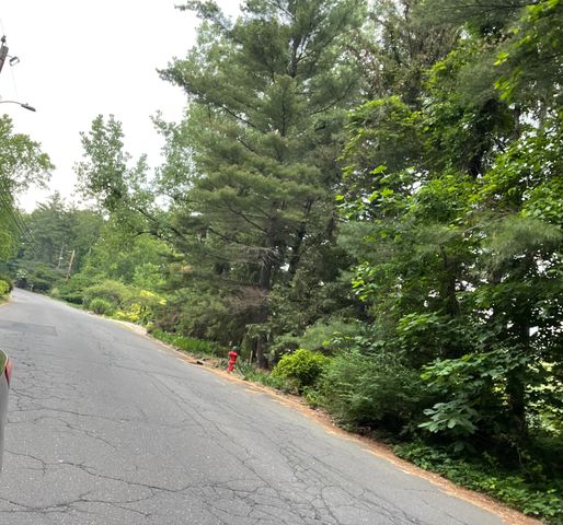 16 Morningcrest Drive, West Hartford, CT 06117