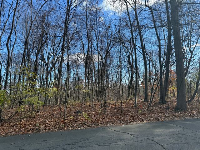 16 Morningcrest Drive, West Hartford, CT 06117