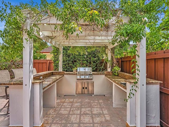 7457 SW 112th Place, Miami, FL 33173