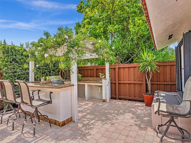 7457 SW 112th Place, Miami, FL 33173