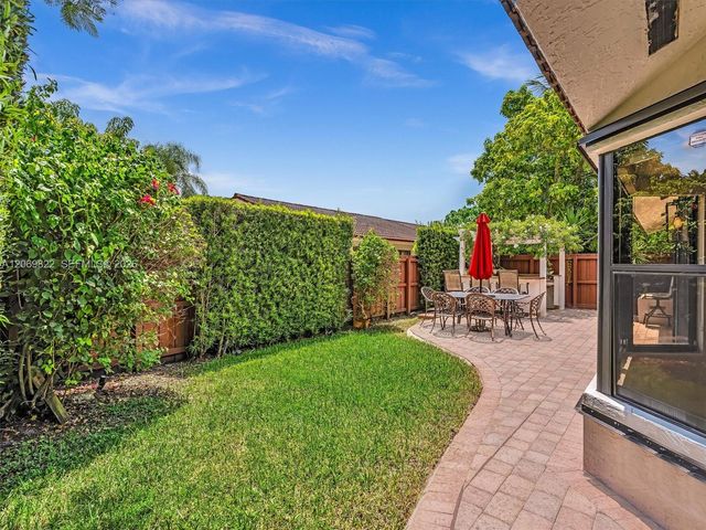 7457 SW 112th Place, Miami, FL 33173