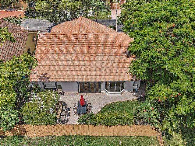 7457 SW 112th Place, Miami, FL 33173