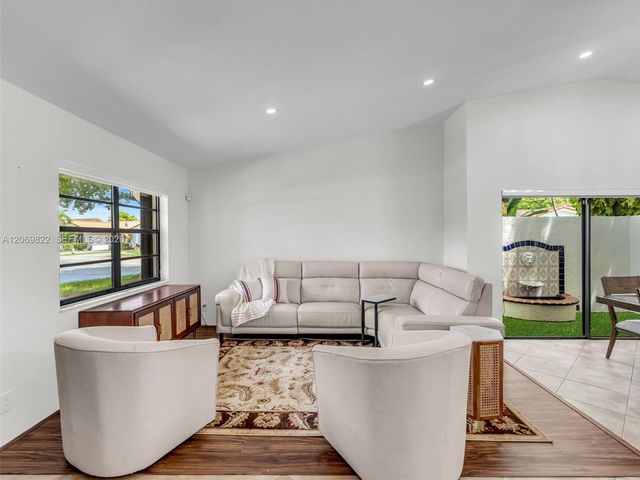 7457 SW 112th Place, Miami, FL 33173