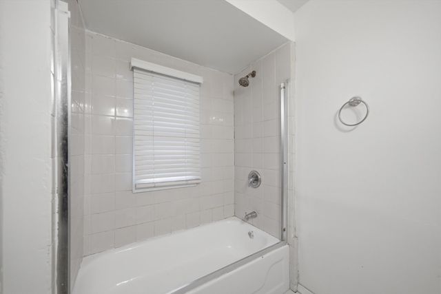 125 N 22nd Avenue, Melrose Park, IL 60160