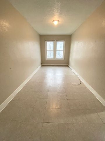 125 N 22nd Avenue, Melrose Park, IL 60160