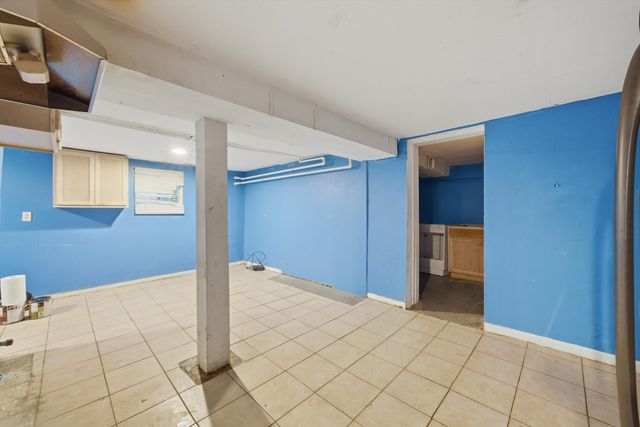 125 N 22nd Avenue, Melrose Park, IL 60160