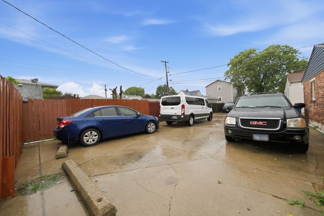 125 N 22nd Avenue, Melrose Park, IL 60160