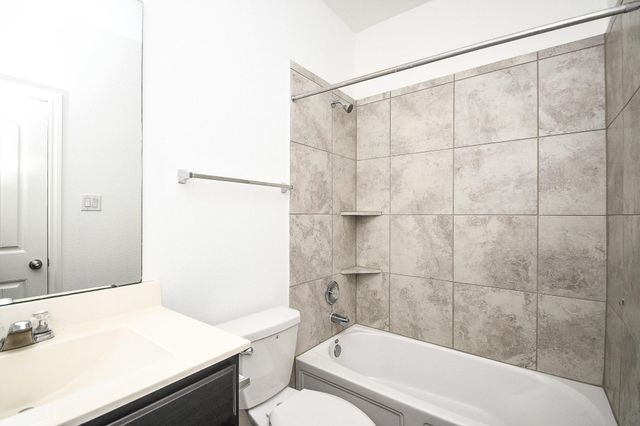 23712 Woodgreen Terrace Dr, New Caney, TX 77357