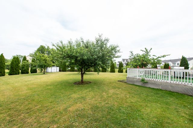 39689 LYNSEE Court, Beach Park, IL 60083