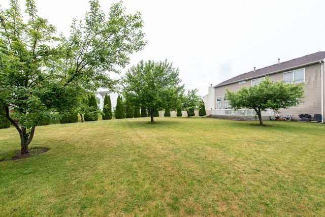 39689 LYNSEE Court, Beach Park, IL 60083