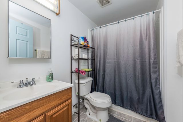 39689 LYNSEE Court, Beach Park, IL 60083